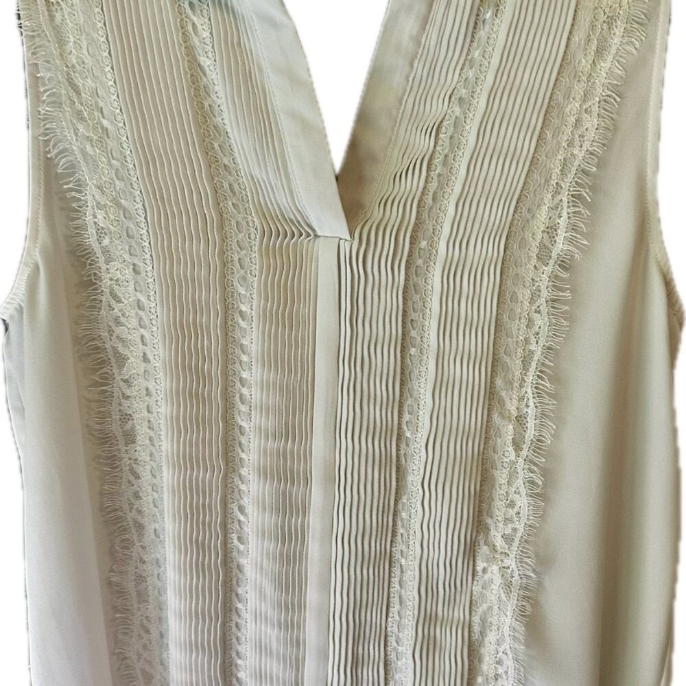 Sleeveless Blouse Womens‎ Cream Pintuck Lace Trim Pleated V-Neck High-Low Top - Picture 2 of 16